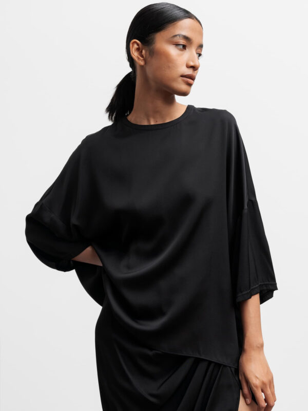 Thess silk tee Ahlvar Gallery