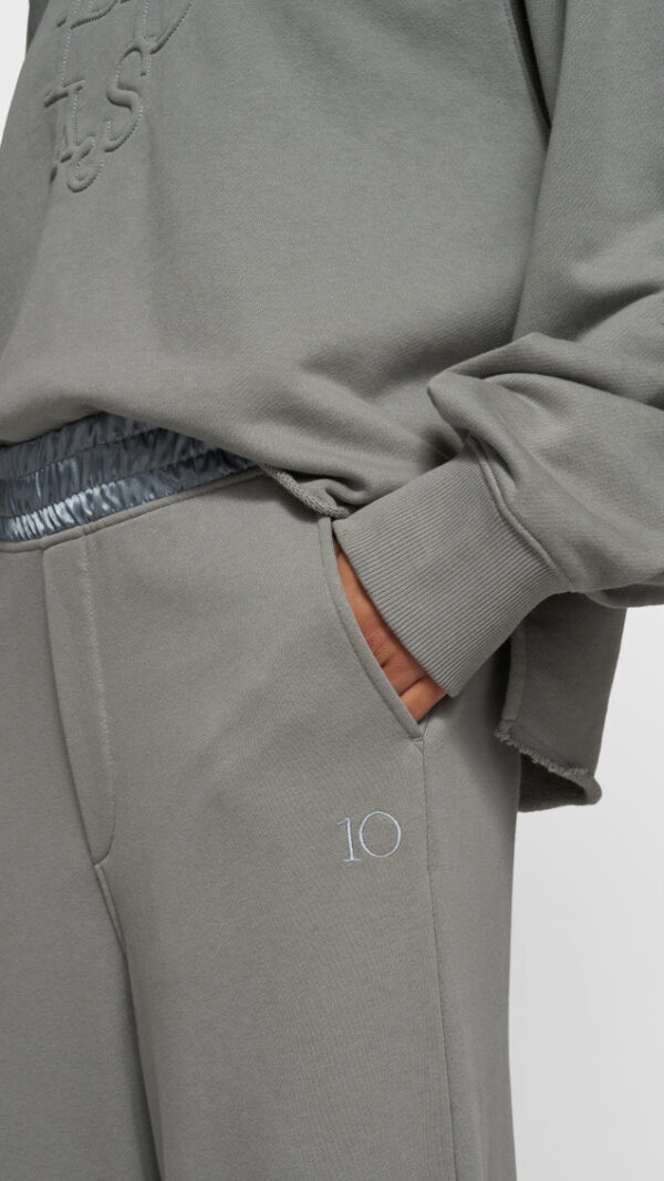 wide jogger 10DAYS