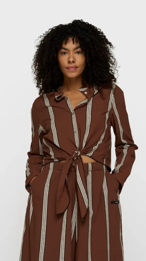 cropped knot blouse 10DAYS