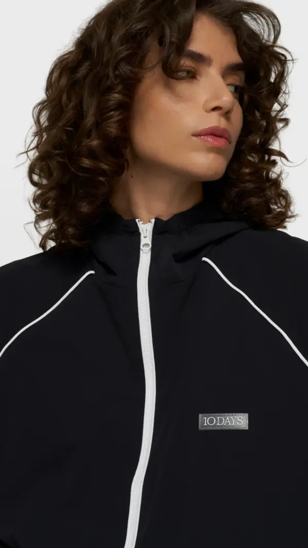 Hooded travel jacket 10Days