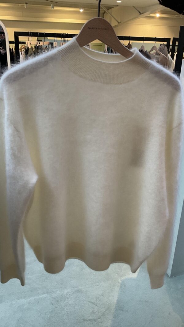 Pull Col Majestic Filatures