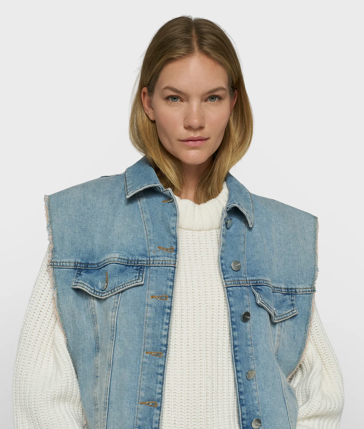 cropped denim gilet 10DAYS - Afbeelding 2